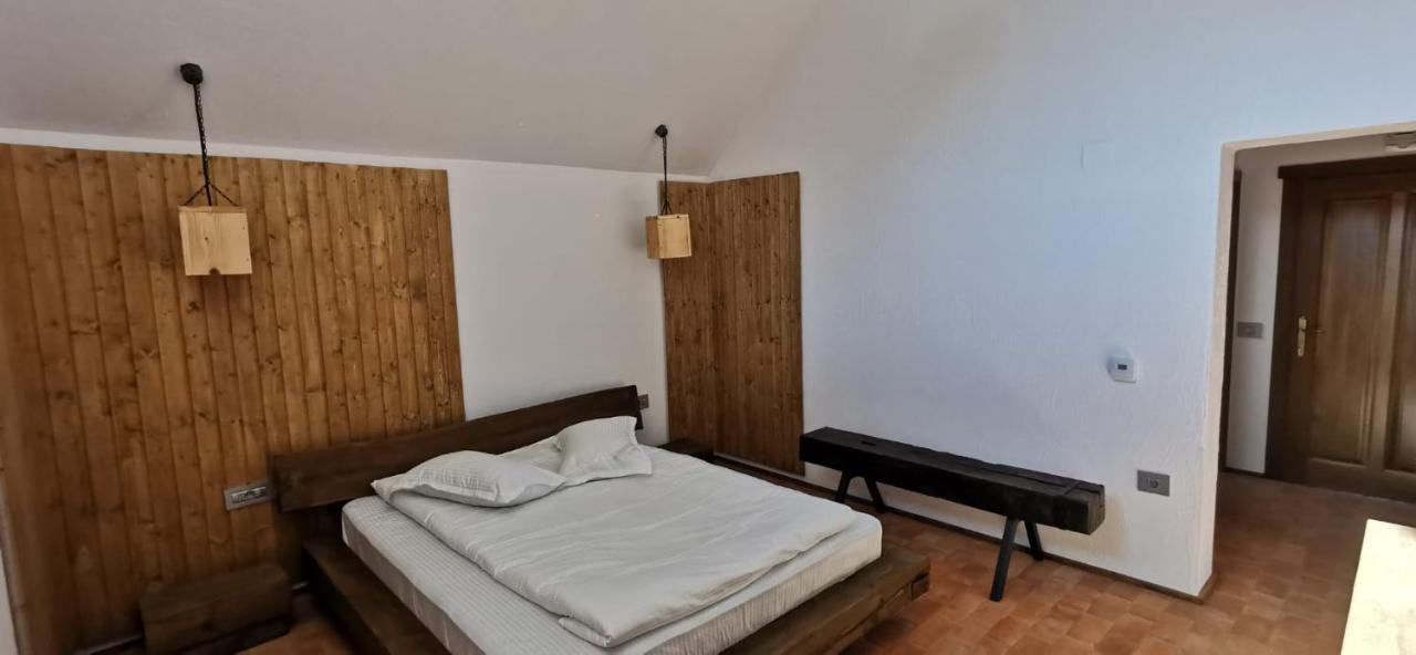 Pastravaria Zavoi Valea Danului Esterno foto