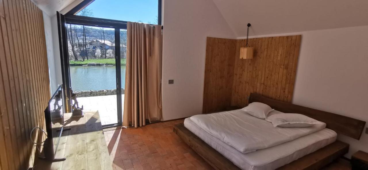 Pastravaria Zavoi Valea Danului Esterno foto